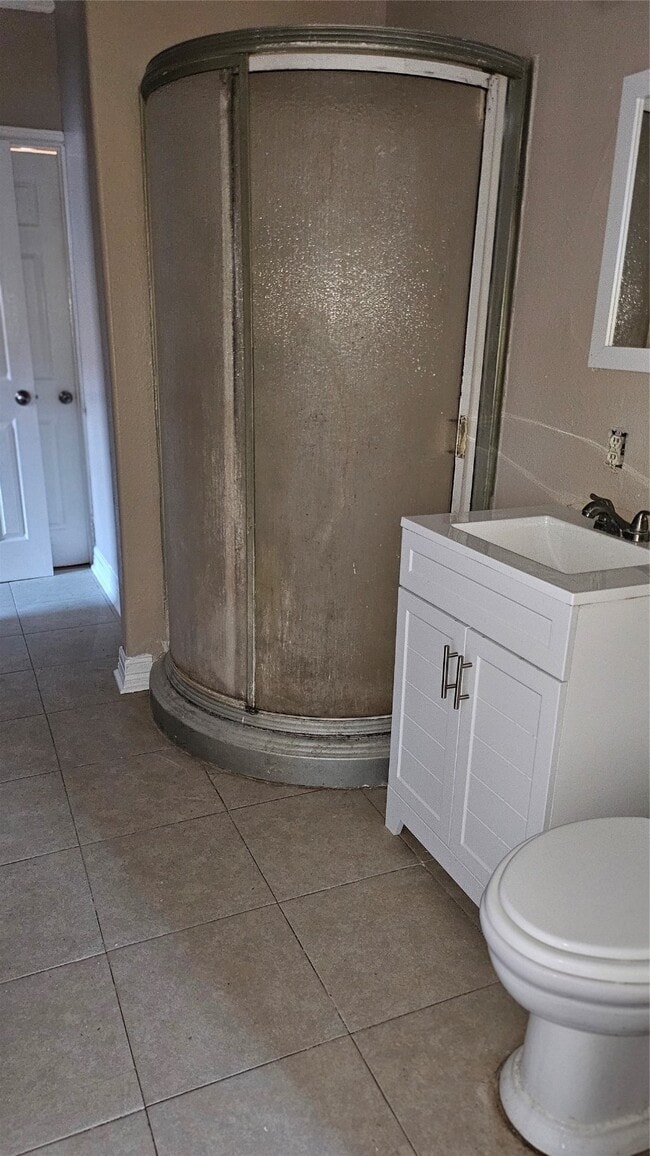 Building Photo - 4714 Sharon St