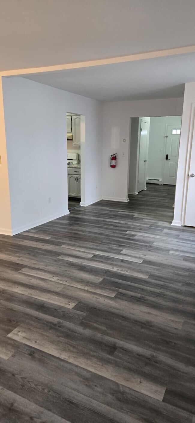 Building Photo - 5 Union St