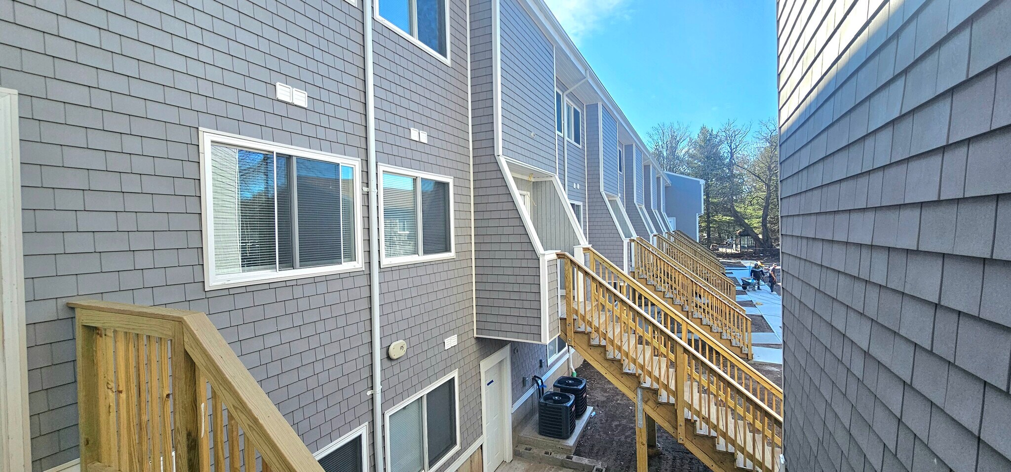 Building Photo - 44 Warner St