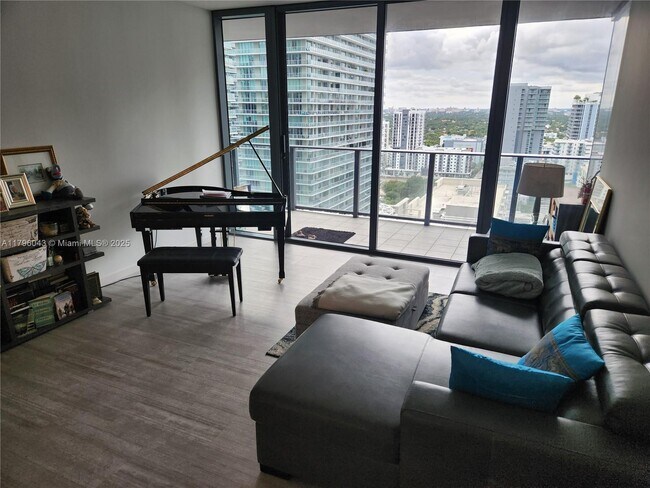 Building Photo - 1000 Brickell Plaza