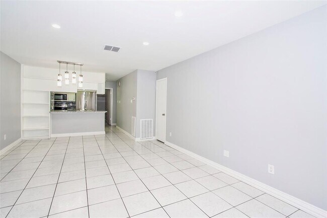 Building Photo - 32 E Bigelow Oak Ct