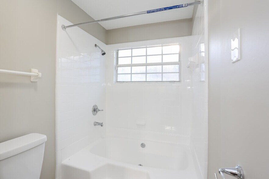 Building Photo - 12419 Long Lake Dr N