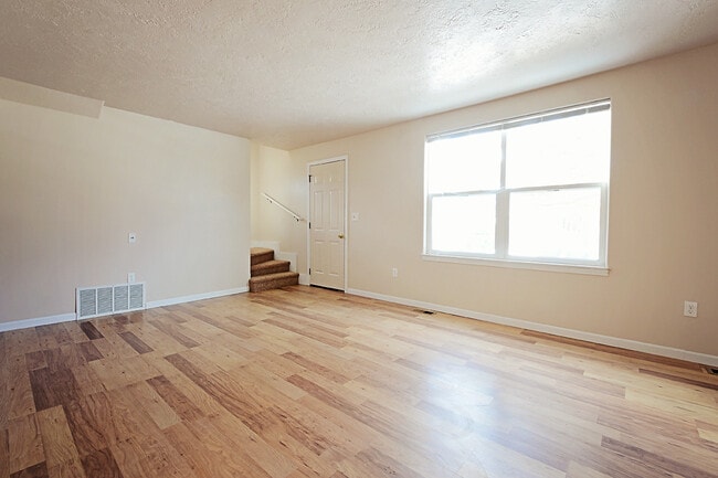 Building Photo - Four bedroom home available soon in NW Minot.