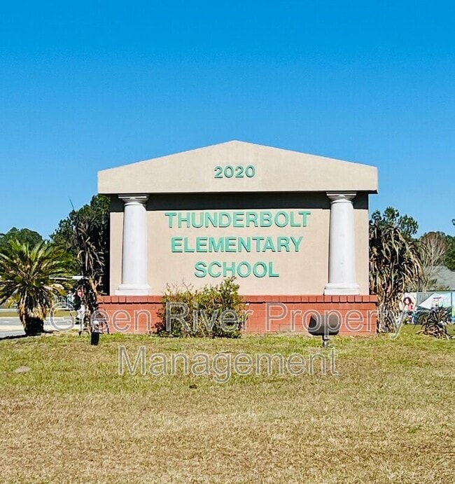 Building Photo - 1701 Covington Ln