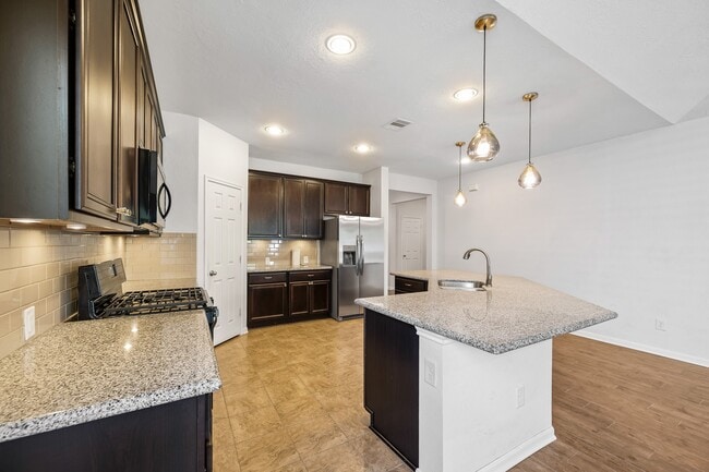 Building Photo - 2915 Coastal Prairie Ln