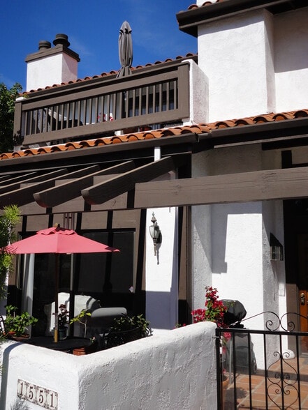 Primary Photo - 1551 Palisades Dr