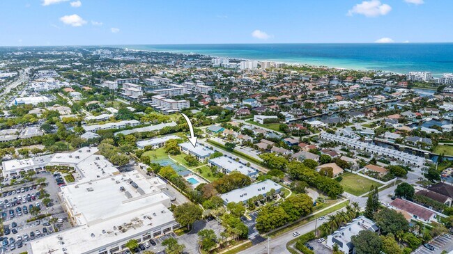 Building Photo - 3020 Florida Blvd