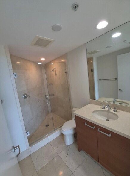 Building Photo - 3630 Gardens Pky