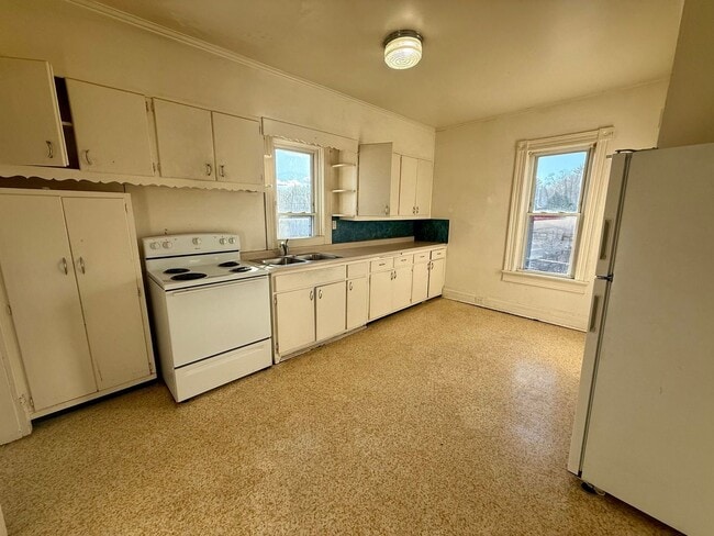 Primary Photo - 111 N 3rd Ave