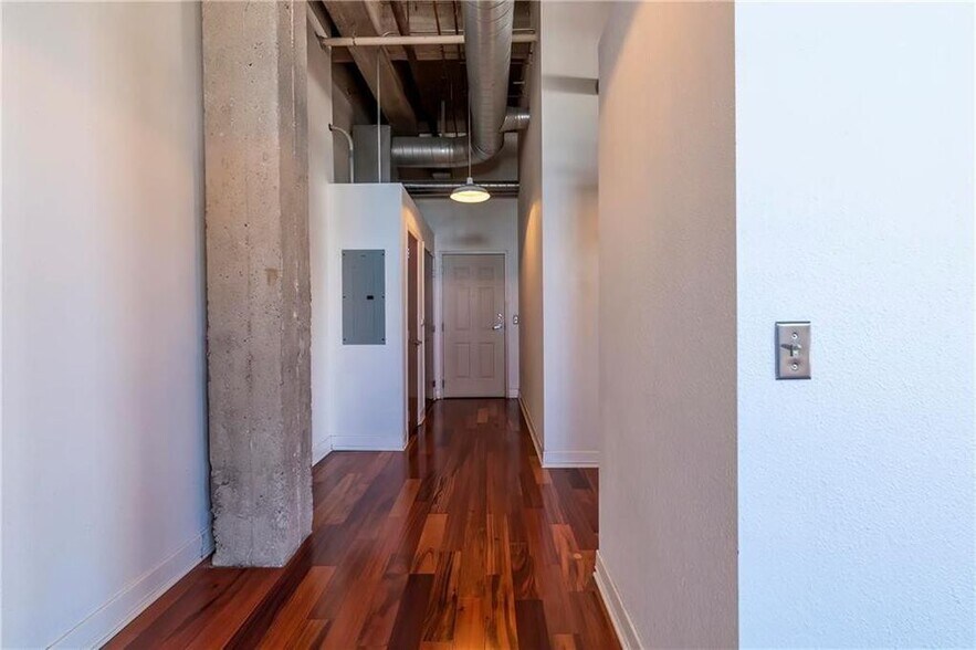 Building Photo - 1535 Walnut St Unit 701