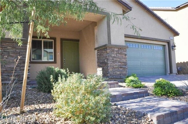 Building Photo - BEAUTIFUL HOME IMMACULATE AND READY TO MOVE-IN