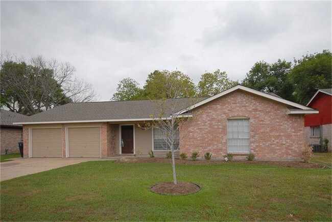 Primary Photo - 9706 Kemp Forest Dr