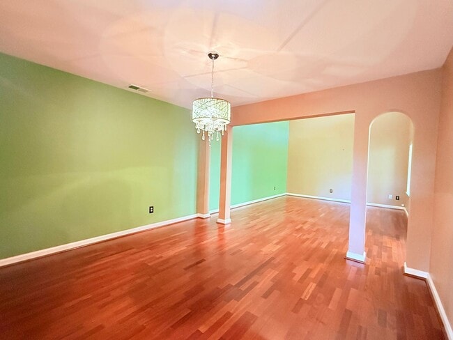 Building Photo - Charming and Move-in Ready, 3BD/2.5BA, Two-Story Townhome in Canyon Green at Canyon Lakes in San ...