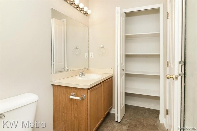 Building Photo - 4121 Hampton Ridge Blvd