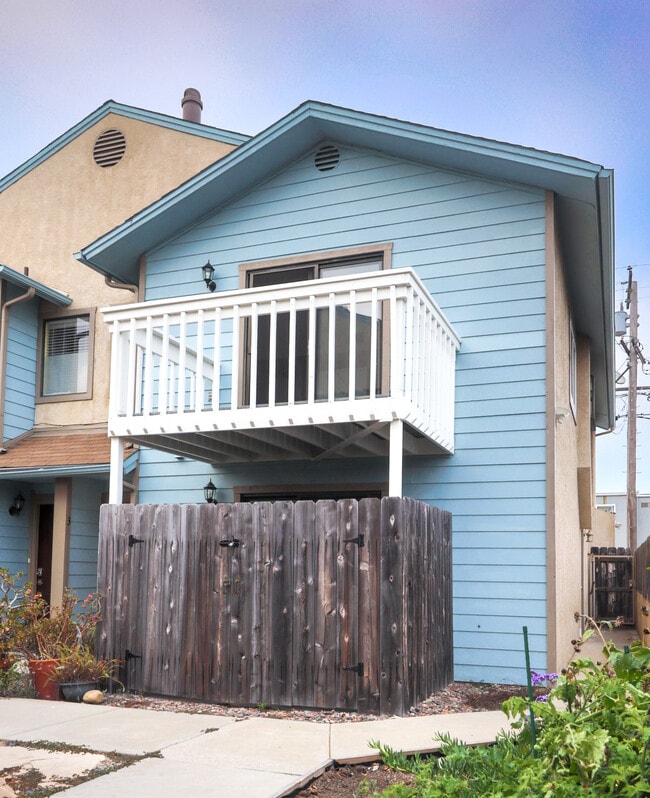 Building Photo - 4928 Narragansett Ave