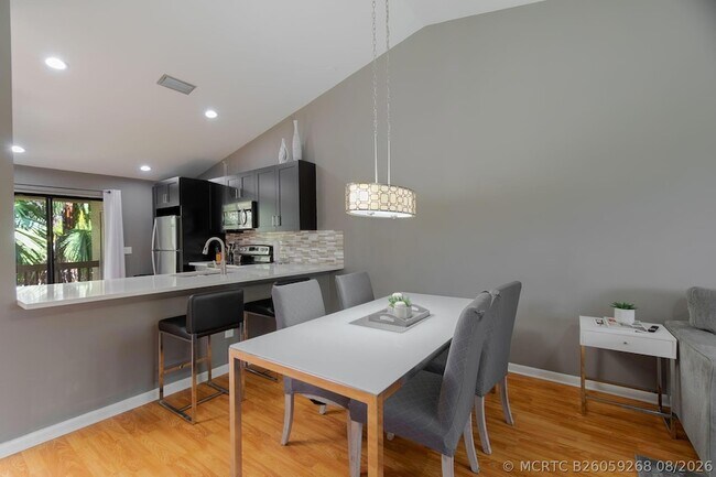 Building Photo - 13115 Belhaven Ct
