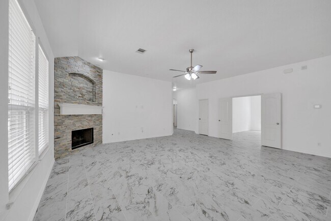 Building Photo - 16419 Dover Mills Dr