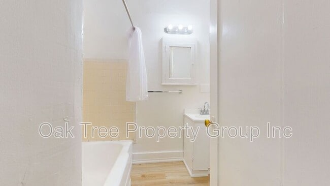 Building Photo - 1502 Alice St