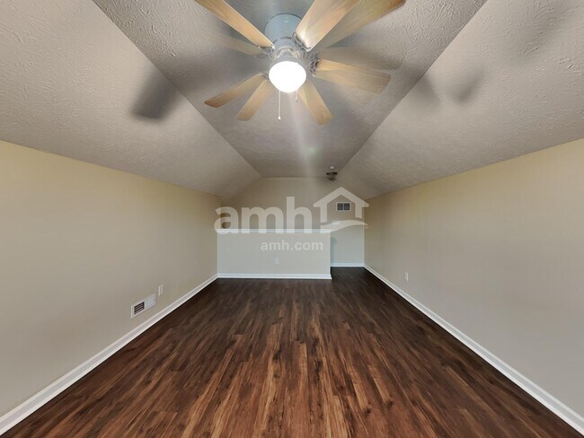 Building Photo - 11 Fillmore Way