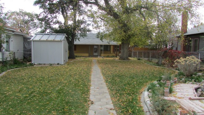 Building Photo - 542 S Garfield Ave
