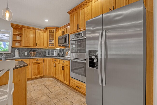 Building Photo - 10780 Anderson Ln