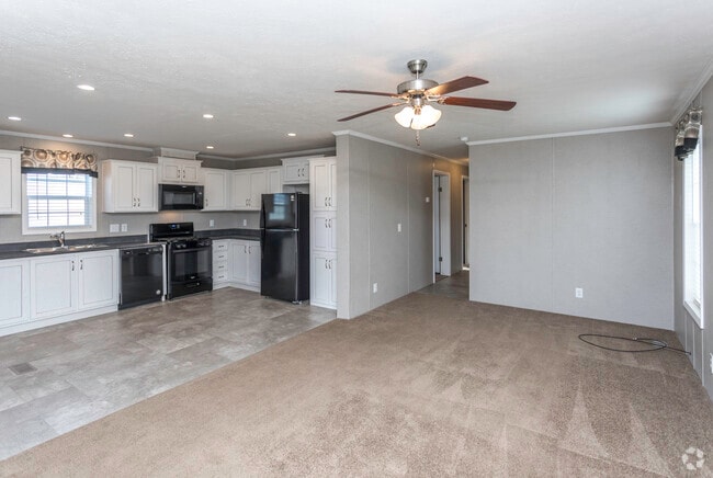 3BR, 2BA - 1,248 SF - Troy Villa