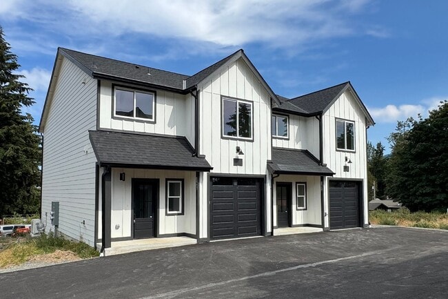 Building Photo - 1106 W Lauridsen Blvd
