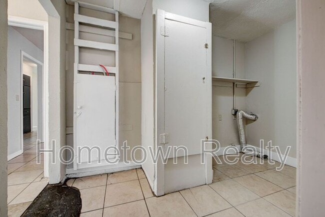 Building Photo - 332 NW 85th St