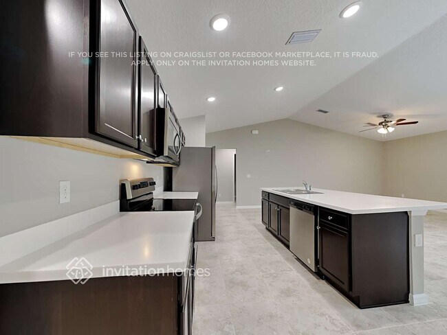 Building Photo - 306 Buzby St SE