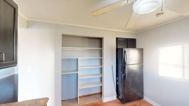 Building Photo - 4-Bedroom Split-Level Updated Home with Garage, Deck, and Large Backyard