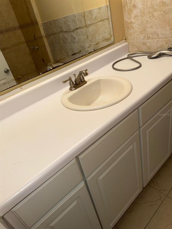 Building Photo - 8 Sawfish Ct