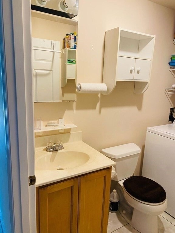 Building Photo - 38 Russell Rd