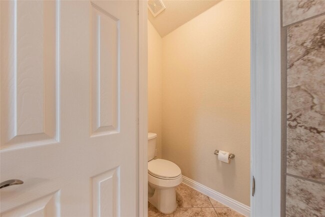 Building Photo - 1920 Mary Ella Dr