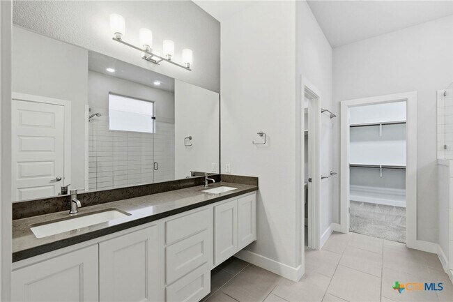 Building Photo - 12221 Cottage Promenade Ct