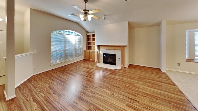 Building Photo - 21886 Pioneer Cir