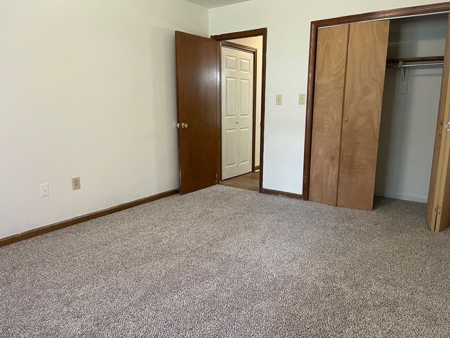 Building Photo - 2BR Duplex off of Epps Bridge near Timothy...
