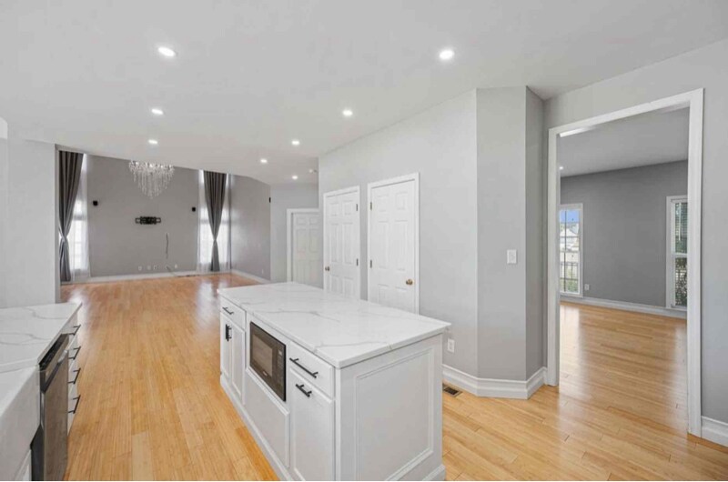 Building Photo - 8174 Colyn Ct