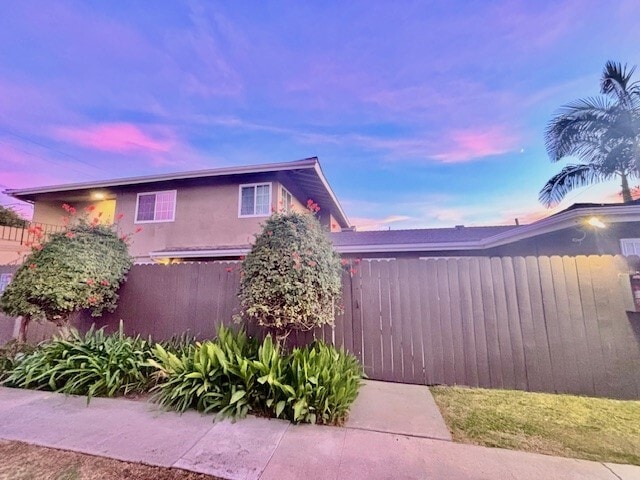 Building Photo - 17102 Emerald Ln