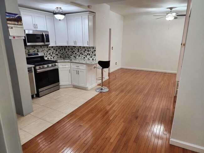 Building Photo - 103 73rd St