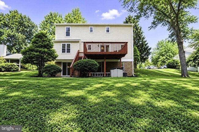 Building Photo - 15025 Timberlake Dr