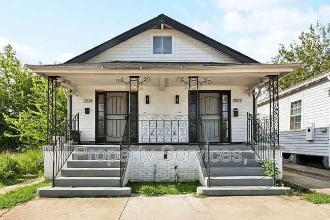 Primary Photo - 2522 N Tonti St