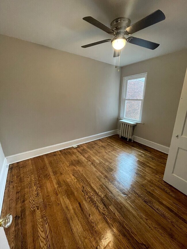 Building Photo - Spacious 3BR Rental with Finished Walk-Out Basement in Philadelphia