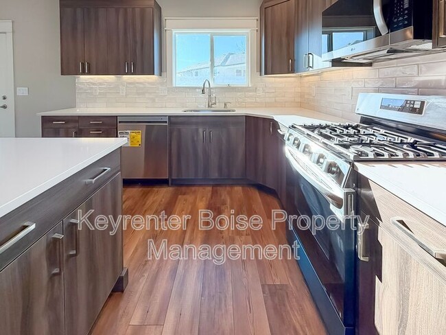 Building Photo - 4379 E Wedge St