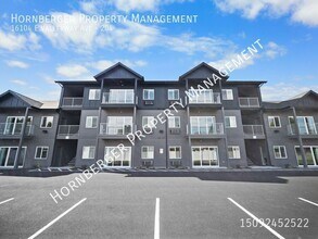 Building Photo - 16104 E Valleyway Ave