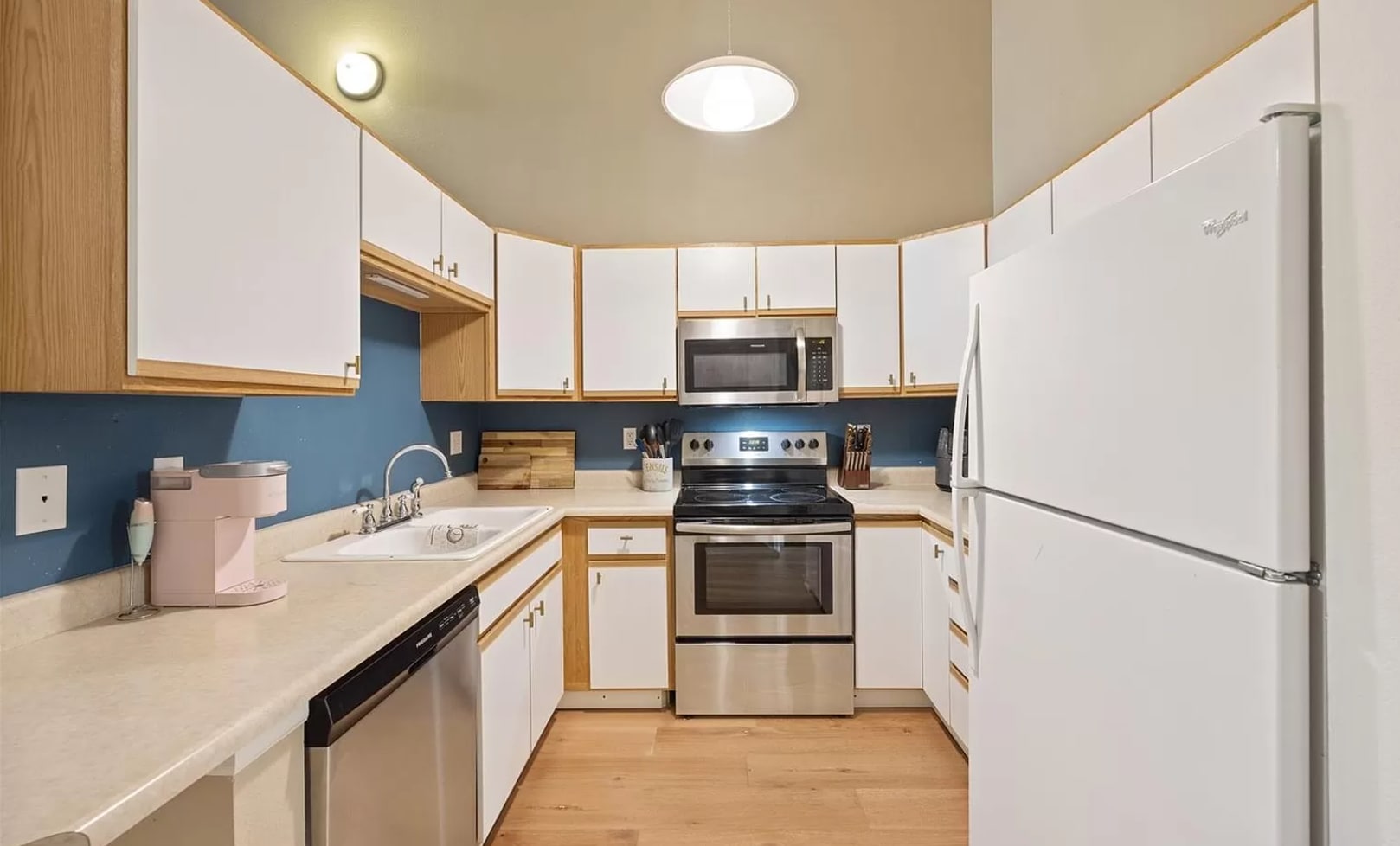 Building Photo - 3258 S Zeno Ct