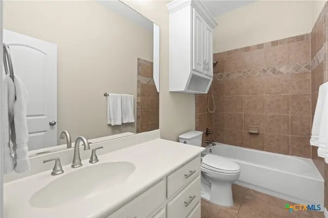 Building Photo - 2236 Allena Ln