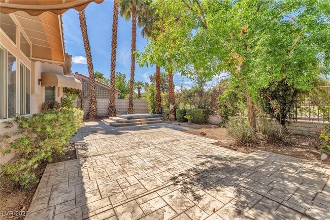 Building Photo - 465 Indigo Springs St