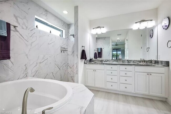 Building Photo - 2825 SW 3rd St