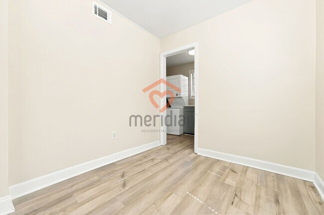 Building Photo - 517 Rutledge Ave