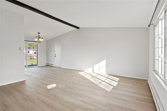 Building Photo - 247 Overland Trail